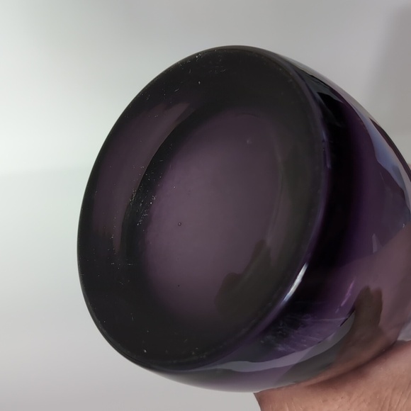 VTG,,1906 Contemporary Style Plum Purple Art Glass Vase. - Picture 5 of 7